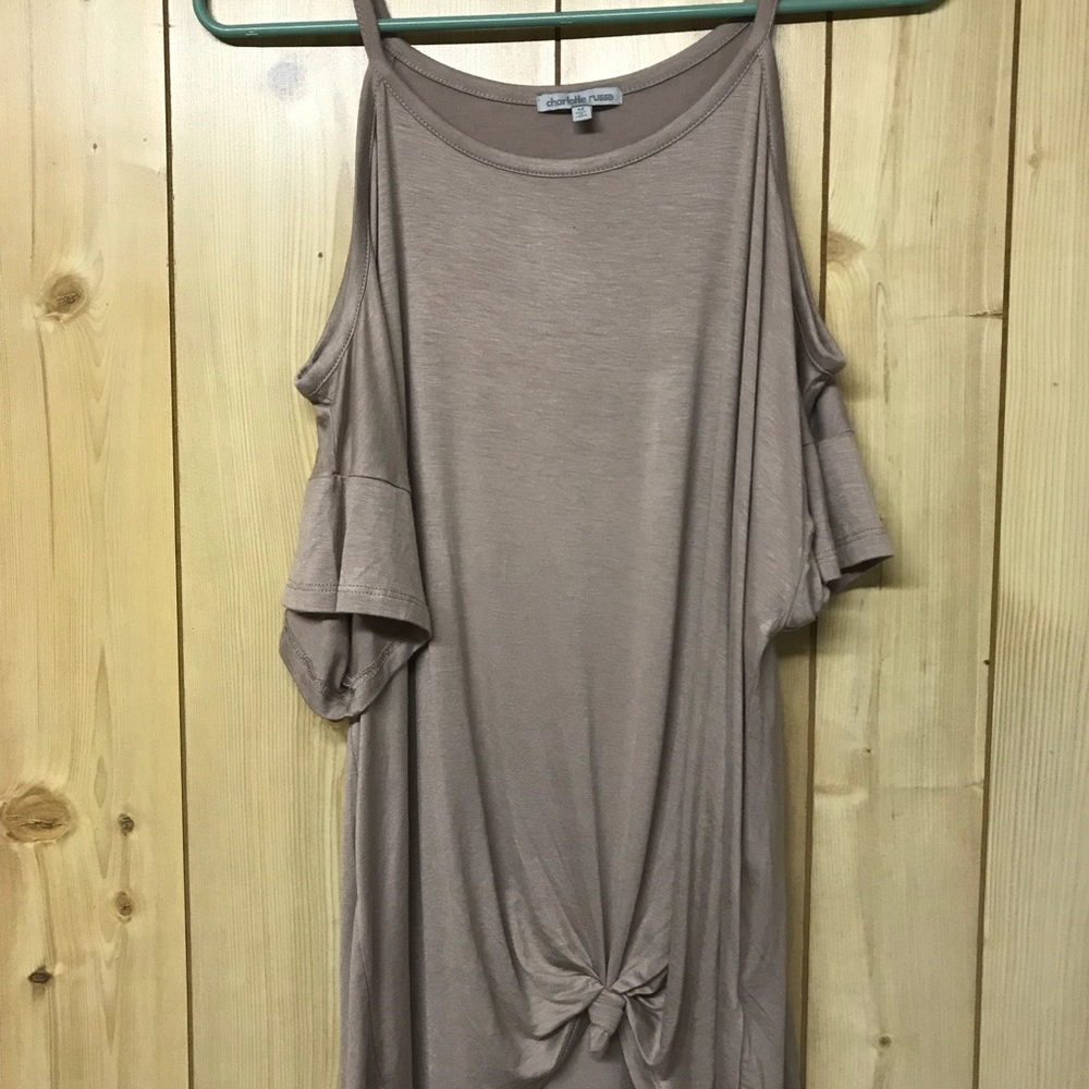 Cut out shoulder top, size: M, never worn.